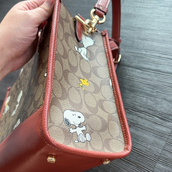 COACH x Peanuts Shoulder Tote Bag Dempsey Carryall Snoopy Woodstock - Picture 4 of 9